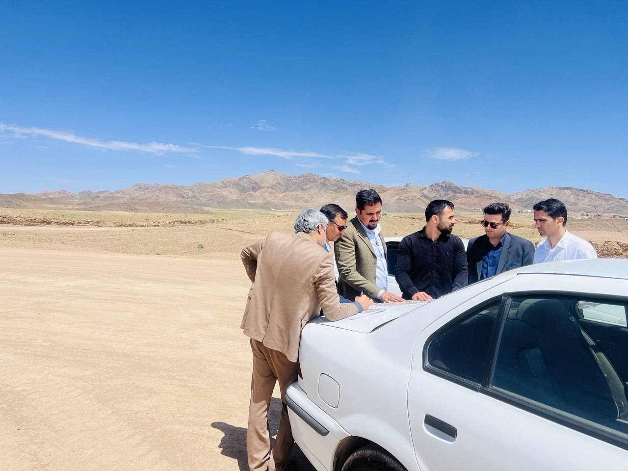 بازدید از پروژه احداث سیلبند حاجی‌آباد و شکرآب